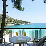 Tosca 4*