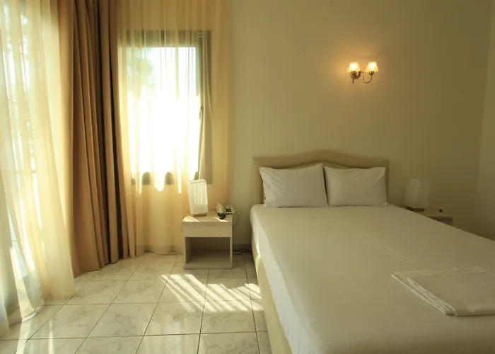 Tosca PalaiónTsiflíkion