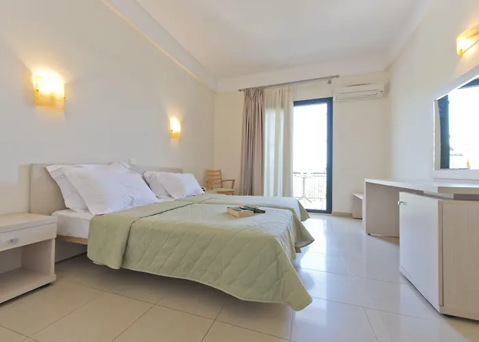 Tosca Hotel PalaiónTsiflíkion