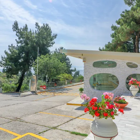 Tosca 4* PalaiónTsiflíkion