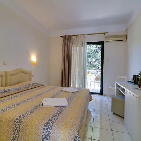 Tosca PalaiónTsiflíkion